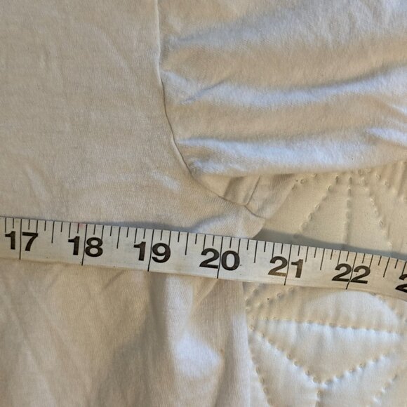 Taco Bell 80s Retro Inspired Graphic T - Picture 4 of 5